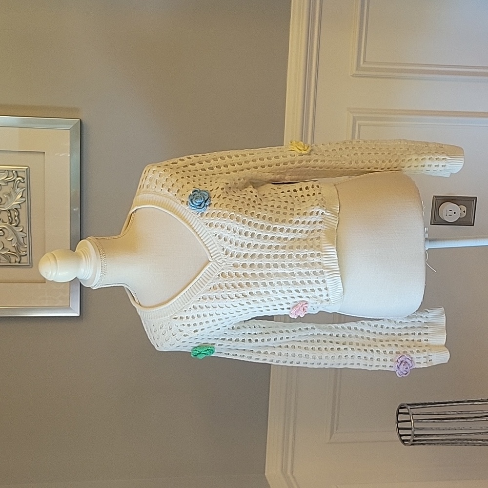 Wild Fable White Crochet Sweater With Flower Details Women Size Small NWT